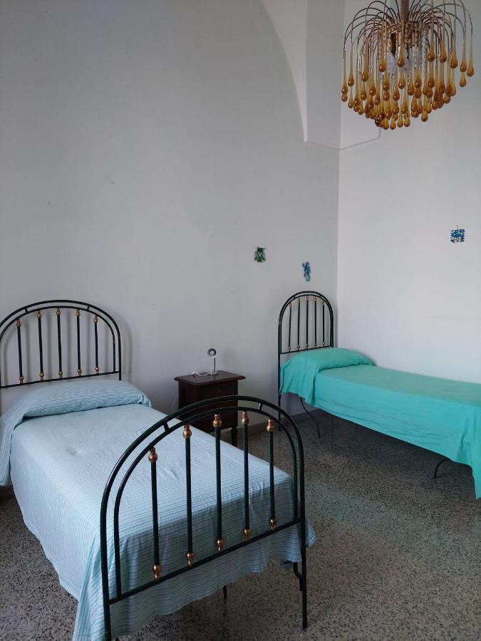 Villa Nel Salento - Ampie Camere E Giardino, Fino A 9 Persone Barbarano del Capo المظهر الخارجي الصورة