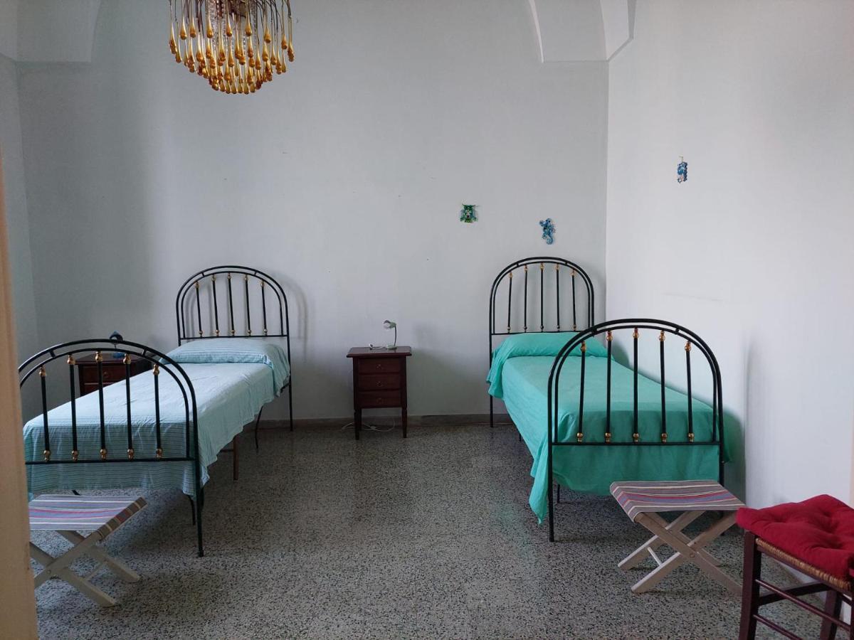 Villa Nel Salento - Ampie Camere E Giardino, Fino A 9 Persone Barbarano del Capo المظهر الخارجي الصورة