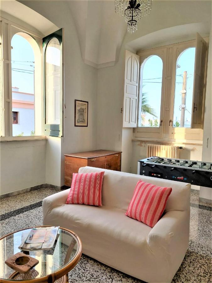 Villa Nel Salento - Ampie Camere E Giardino, Fino A 9 Persone Barbarano del Capo المظهر الخارجي الصورة