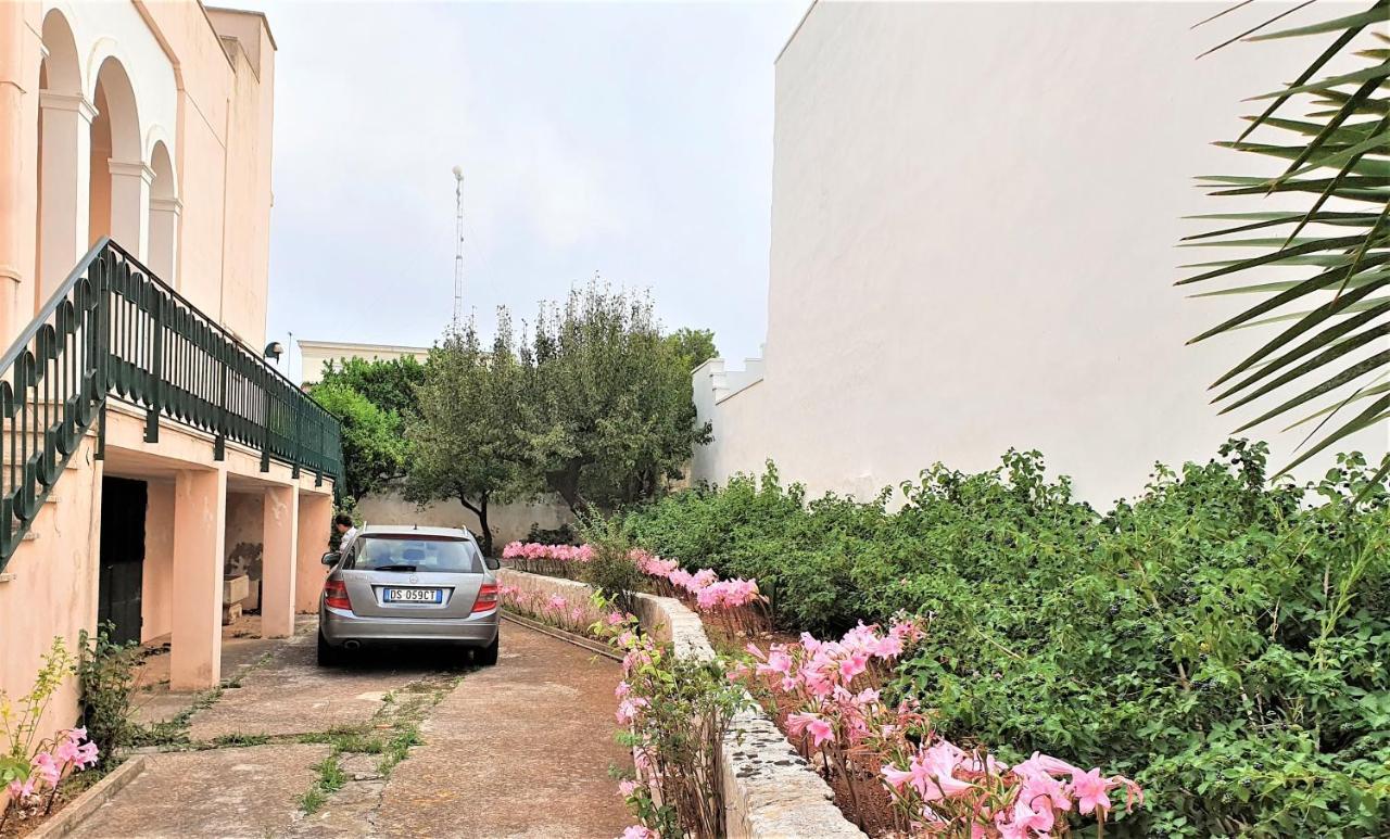 Villa Nel Salento - Ampie Camere E Giardino, Fino A 9 Persone Barbarano del Capo المظهر الخارجي الصورة